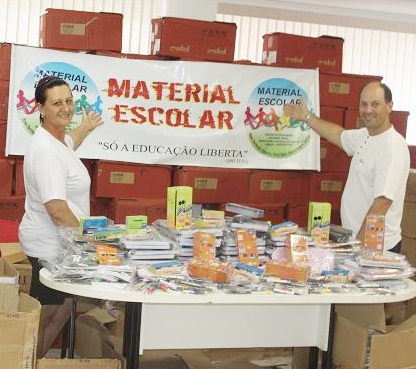 MATERIAL ESCOLAR - HISTÓRIA - ENTREGAS NOS ÚLTIMOS ANOS